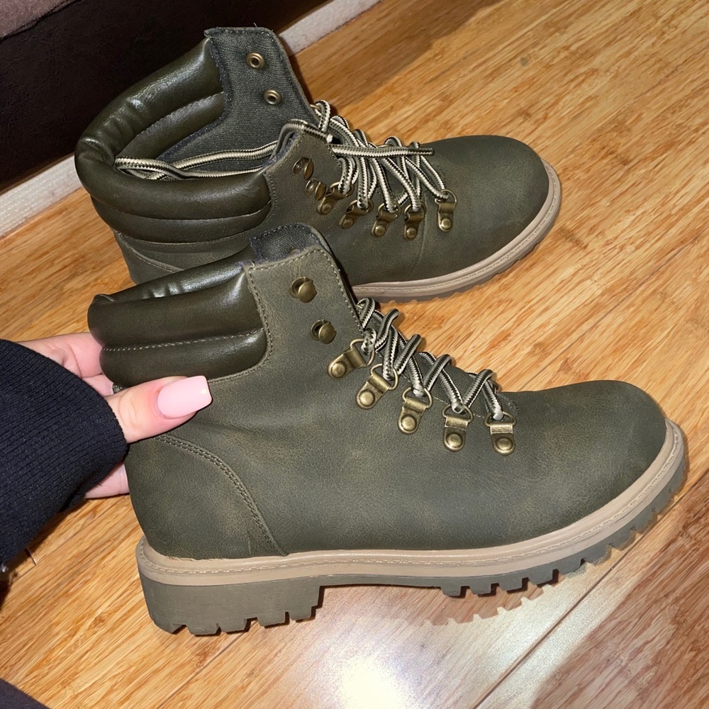 Timberland style boots